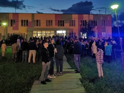 Жители Подмосковья устроили бунт против мигрантов после убийства и изнасилования пенсионерки - bloknot.ru - Московская обл. - район Сергиево-Посадский
