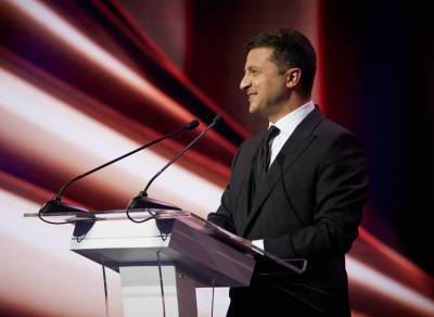 Владимир Зеленский - Валдис Домбровскис - Еврокомиссия выделила Украине 600 миллионов евро помощи - tvc.ru - Украина - Киев