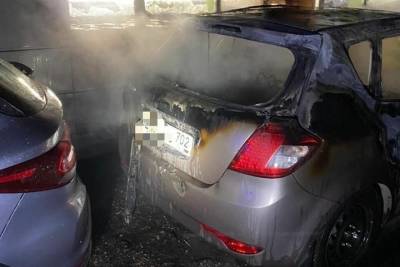 У магазина в Казани подожгли иномарку из Башкирии - kazan.mk.ru - Россия - Башкирия - респ. Татарстан - Казань