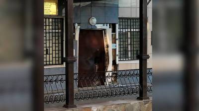 Автомобиль напавшего на отдел полиции в Лисках оформлен на 34-летнего местного жителя - vestivrn.ru - Воронеж