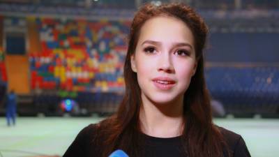 Алина Загитова - Шуба раздора: фото Загитовой в меховом изделии вызвало бурную дискуссию в Сети - mir24.tv - Россия
