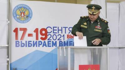 Сергей Шойгу - Шойгу проголосовал на выборах в Госдуму на базе бригады спецназа ВДВ в Кубинке - vm.ru - Россия - Московская обл.