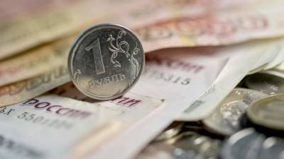 Экономист прокомментировал попадание рубля в топ-20 популярных валют - iz.ru - Россия - Израиль