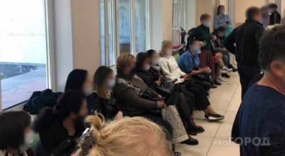 В Минздраве Чувашии прокомментировали очередь из 200 человек в больнице и рассказали, как ее миновать - pg21.ru - респ. Чувашия - Чебоксары