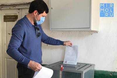Глава СП «Сельсовет Лучекский» Рутульского района проголосовал одним из первых - mirmol.ru - Россия - респ. Дагестан