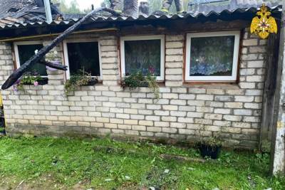 Утром из-за пожара муж и жена в Хиславичах так и не ушли на работу - mk-smolensk.ru - Россия - Смоленская обл.