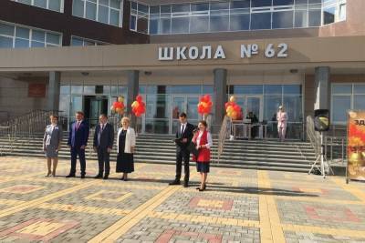 Роман Старовойт - Губернатор Курской области Роман Старовойт 1 сентября посетил открытие школы №62 на Дериглазова - chr.mk.ru - Курская обл.