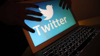 Twitter начал выявлять и скрывать негативные комментарии - iz.ru - Израиль - Twitter