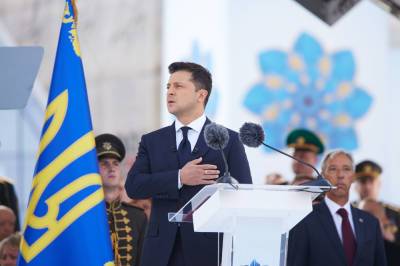 Владимир Зеленский - Петр Порошенко - Украинцы не оценили "план трансформации" страны на $277 млрд - tvc.ru - Украина