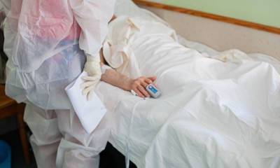 Михаил Охлопков - В Карелии усложняется ситуация с ковидом: на ИВЛ попала 19-летняя девушка - gubdaily.ru - республика Карелия