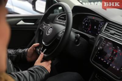 В Визинге двум водителям на Volkswagen не хватило дороги - bnkomi.ru - респ. Коми - район Сысольский