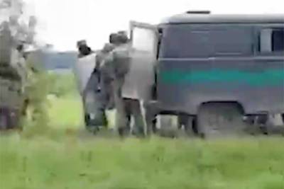 Минск отреагировал на видео с выталкивающими мигрантов в Литву пограничниками - lenta.ru - Белоруссия - Литва - Вильнюс - Минск