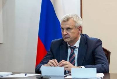 Владимир Путин - Сергей Носов - Губернатор Магадана пожаловался Путину на катастрофическую нехватку денег, дорог и врачей - znak.com - Россия - Магаданская обл. - Магадан