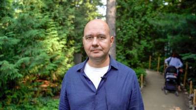 Олег Леонов - Олег Леонов: Каждый московский двор заслуживает особого подхода к озеленению - vm.ru - Москва - Благоустройство