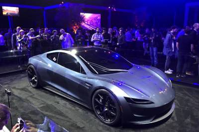 Илон Маск - Сорван выход самого быстрого автомобиля Tesla - lenta.ru - Twitter
