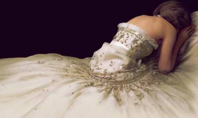 принцесса Диана - Кристен Стюарт - Chanel - Как создавалось платье Chanel с постера фильма "Спенсер. Тайна принцессы Дианы" - skuke.net