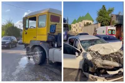 Мать с 8-летним сыном на Toyota влетела под зерновоз: кадры аварии под Одессой - politeka.net - Украина - Одесса - Одесская обл.