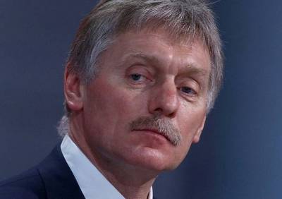 Владимир Путин - Дмитрий Песков - Песков заявил, что не считает наглостью поступок поправившего Путина школьника - ya62.ru - Россия
