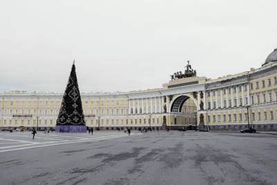 Искусственные новогодние ели обойдутся Петербургу в 33,4 млн рублей - spb.mk.ru - Москва - Санкт-Петербург