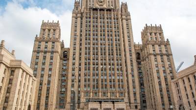Мария Захарова - Россия призывает ввести эмбарго на поставку оружия для Украины - newdaynews.ru - Москва - Россия - Украина - Киев - Вашингтон