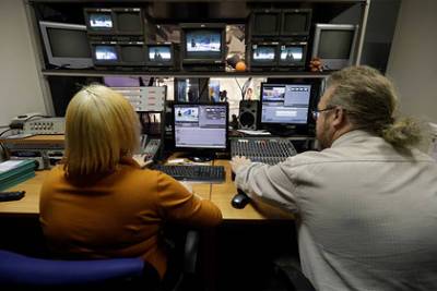 На Украине ввели санкции против ряда СМИ - lenta.ru - Украина