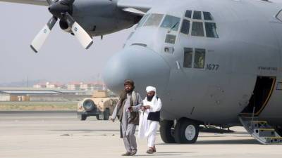 Стефан Дюжаррик - ООН возобновляет гуманитарное авиасообщение в Афганистане - russian.rt.com - Афганистан - Пакистан - Исламабад - Мазари-Шариф