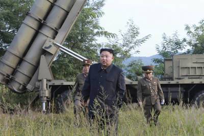 Есихидэ Суга - США отказались считать угрозой запуски ракет в КНДР - lenta.ru - Южная Корея - США - Вашингтон - КНДР - Токио - Япония - Сеул