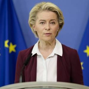 Евросоюз пожертвует еще 200 млн вакцин от коронавируса бедным странам - reporter-ua.com - Ляйен - деревня Ляйен Заявила - деревня Ляйен Сообщила