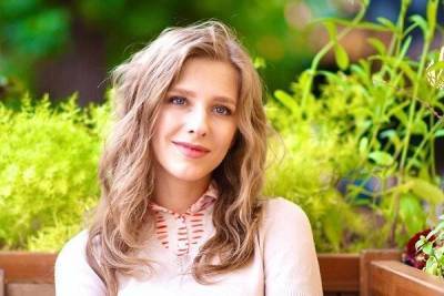 Элизабет Арзамасова - «Сегодня первая дата»: Лиза Арзамасова рассказала о важном событии в семье - skuke.net - Брак