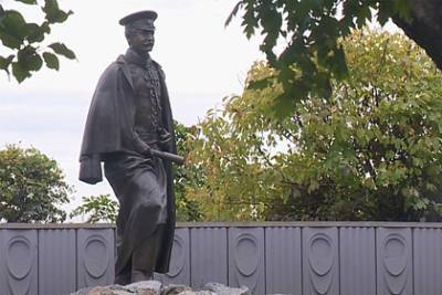 В Находке появился памятник капитану Болтину - lenta.ru - Владивосток