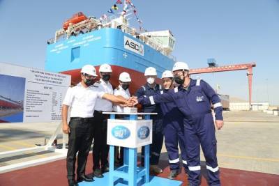 В Азербайджане спущен на воду новый нефтяной танкер (ФОТО) - trend.az - Азербайджан - Баку - Строительство - Судно