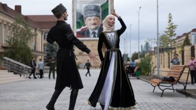 Во второй день голосования явка избирателей составила 31,5 процента - svoboda.org - Москва - Россия - Крым - Санкт-Петербург - респ. Чечня - респ. Хакасия