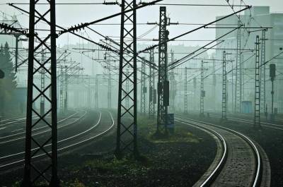 Штраф за переход железнодорожных путей в неположенном месте предлагают увеличить - pnp.ru - Москва - Россия - Московская обл.
