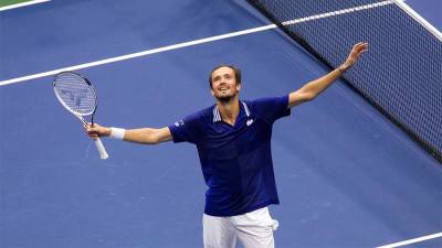 Даниил Медведев - Светлана Журова - Журова назвала победу Медведева на US Open реваншем за Олимпиаду в Токио - iz.ru - Россия - США - Токио - Израиль