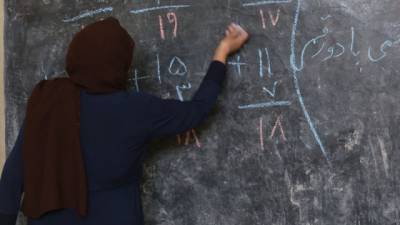 Талибан запретил афганским девочкам посещать среднюю школу - enovosty.com - Афганистан - Талибан