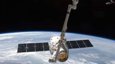 Корабль SpaceX с экипажем из непрофессиональных астронавтов начал схождение с орбиты - trend.az - США - шт.Флорида