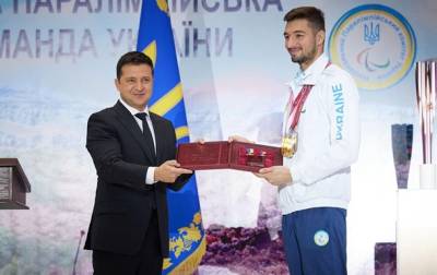 Владимир Зеленский - Максим Крипак - Зеленский присвоил звание Героя Украины паралимпийцу Крипаку - korrespondent.net - Украина - Токио - Евпатория