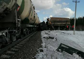 Пятерых водителей привлекли к ответственности за ДТП на переездах СЖД - vologda-poisk.ru - Вологодская обл. - Ярославская обл. - Архангельская обл. - Ивановская обл.