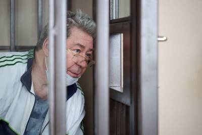 Виктор Чернобровин - Главу челябинского Пенсионного фонда отпустили из СИЗО под домашний арест - znak.com - Россия - Челябинск
