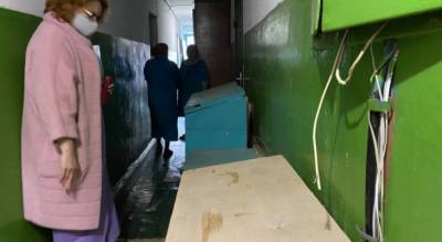 После череды пожаров в чебоксарских общежитиях проверяют коридоры на наличие посторонних вещей - pg21.ru - Чебоксары
