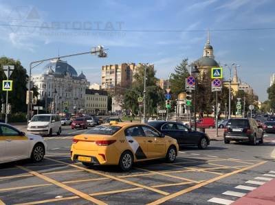 Сколько транспортных средств находится во владении юрлиц? - autostat.ru