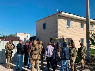 Украинец расправился с сыном после ссоры, фото: тело нашли в чужом доме - politeka.net - Украина - Запорожская обл.