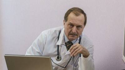 Иван Карасев - Онколог назвал пять симптомов рака тонкой кишки - koronavirus.center