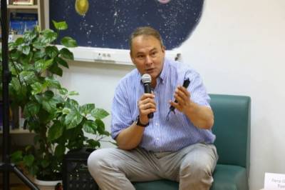 Лев Толстой - Петр Толстой - Петр Толстой: нашим детям нужно еще больше внимания и возможностей - aif.ru