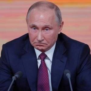 Владимир Путин - Дмитрий Песков - Эмомали Рахмон - Путин ушел на карантин из-за коронавируса в окружении - reporter-ua.com - Россия - Таджикистан