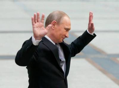 Владимир Путин - Дмитрий Песков - Путин ушел на самоизоляцию. Песков уверяет, что президент здоров - bloknot.ru - Россия