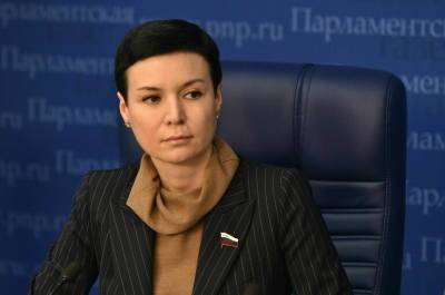 Ирина Рукавишникова - Рукавишникова предложила внедрить в вузах экстренную блокировку входных дверей - pnp.ru - Пермь