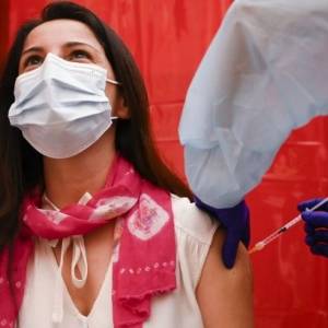 Италия введет обязательную вакцинацию для всех профессий - reporter-ua.com - Италия - Европа