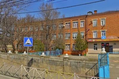 В школе Махачкалы распылили газ: 19 детей попали в больницу, трое - в реанимации - unn.com.ua - Россия - Украина - Киев - Махачкала