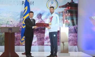 Владимир Зеленский - Максим Крипак - «Для нас — лучше Фелпса!». Зеленский дал паралимпийцу Крипаку звание Героя Украины - sharij.net - Украина - Токио